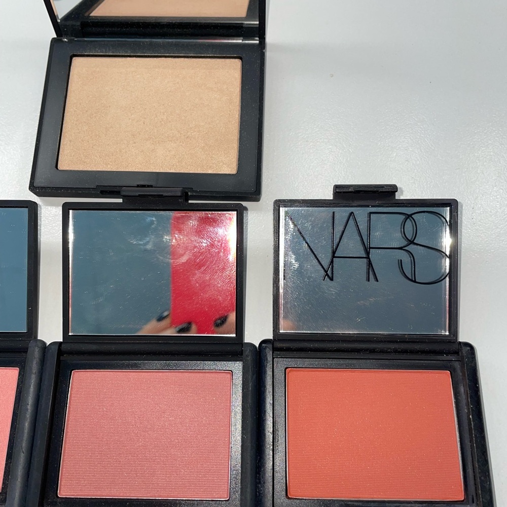 Nars 🧡💛🩷 - Picture 3 of 4